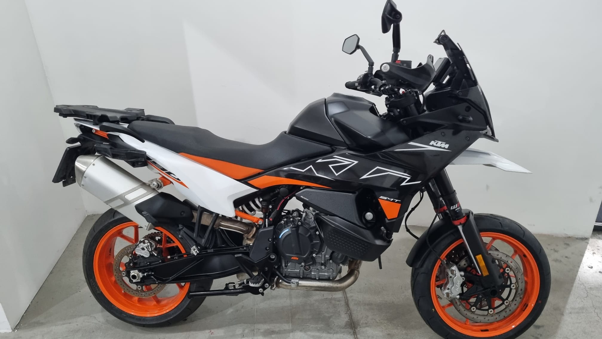 KTM 890 SMT 2024